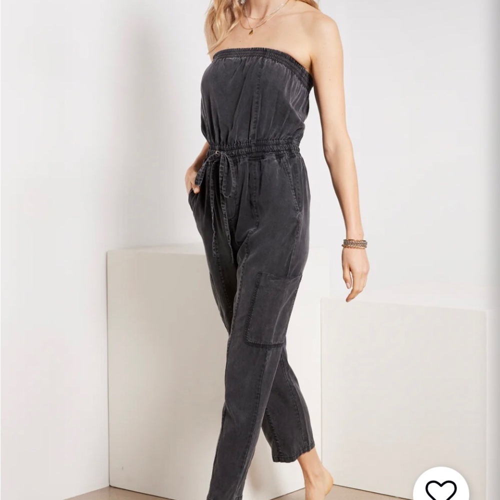 Evereve Emery Cargo Black Strapless Jumpsuit Size Small - Picture 3 of 11